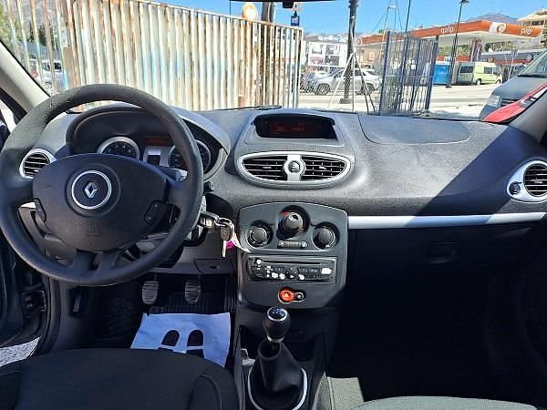 Usado Renault Clio II 100 CV (73 kW) 2009 Gris Utilitario