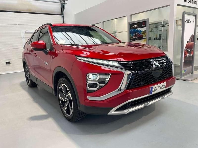 Usado Mitsubishi Eclipse Cross 188 CV (138 kW) 2025 Rojo SUV