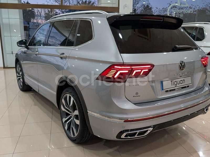 Usado VW Tiguan Allspace R-line 200 CV (147 kW) 2021 Plateado SUV