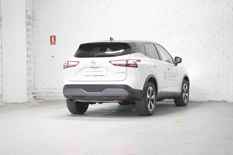 Usado Nissan Qashqai N-Connecta 190 CV (139 kW) 2022 Blanco perlado SUV