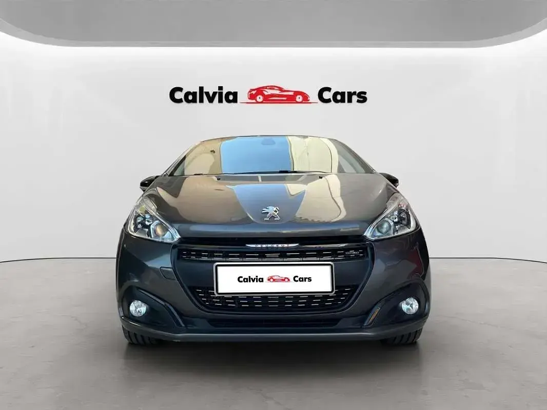 Usado Peugeot 208 GT-line 110 CV (80 kW) 2019 Gris Utilitario