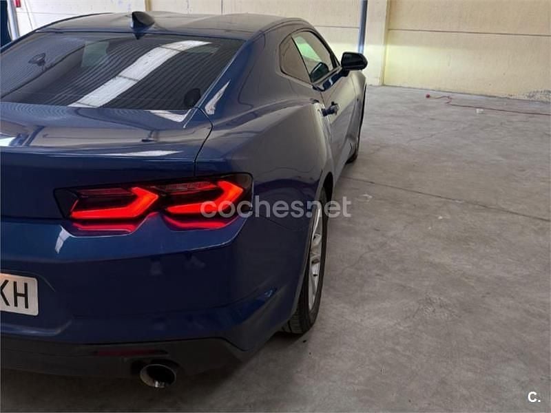Usado Chevrolet Camaro 432 CV (317 kW) 2015 Azul Coupe