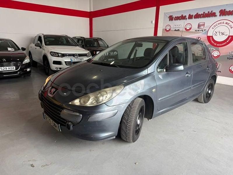 Usado Peugeot 307 90 CV (66 kW) 2006 Gris / plata Berlina