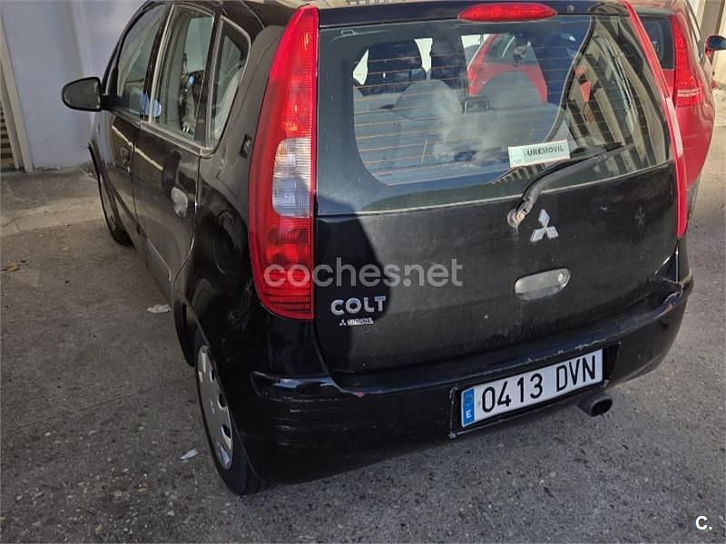 Usado Mitsubishi Colt Inform 75 CV (55 kW) 2006 Negro Monovolumen