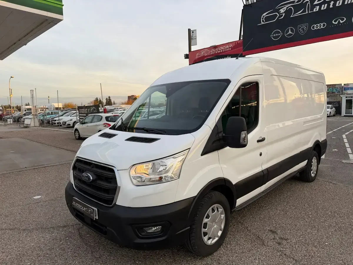Käytetty Ford Transit Trend 130 HP (95 kW) 2021 Valkoinen Van
