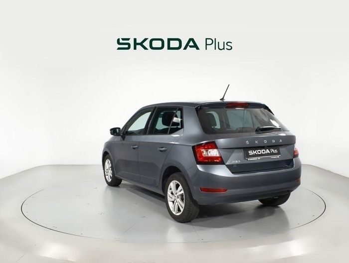 Gris Usado 2020 Skoda Fabia Ambition Berlina | 14.600 € (Un poco caro) - Imagen 1/4