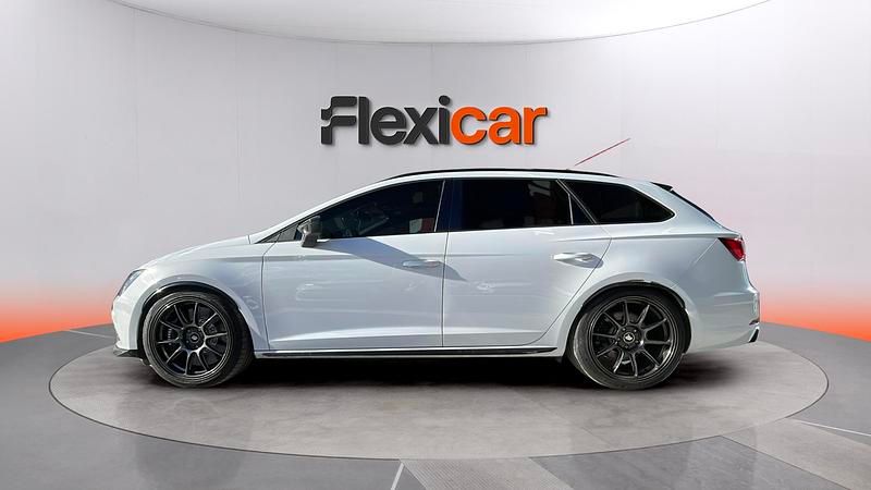 Usado Seat Leon ST 4Drive 300 CV (220 kW) 2018 Blanco Familiar