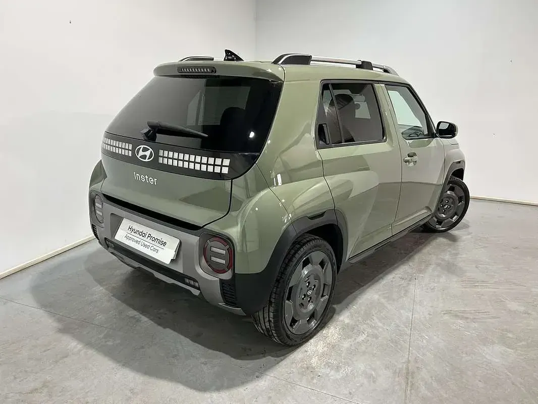 Usado Hyundai Inster 85 kW (116 CV) 2025 Verde Utilitario