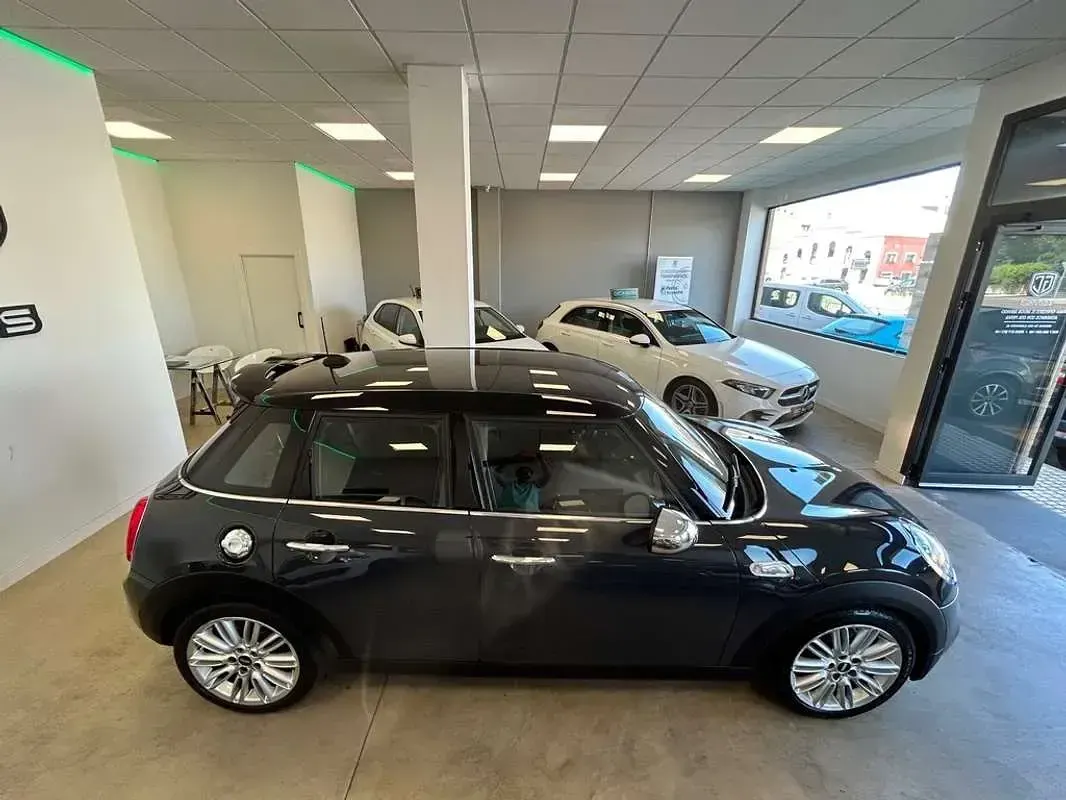 Usado Mini Cooper SD 170 CV (125 kW) 2016 Gris Utilitario