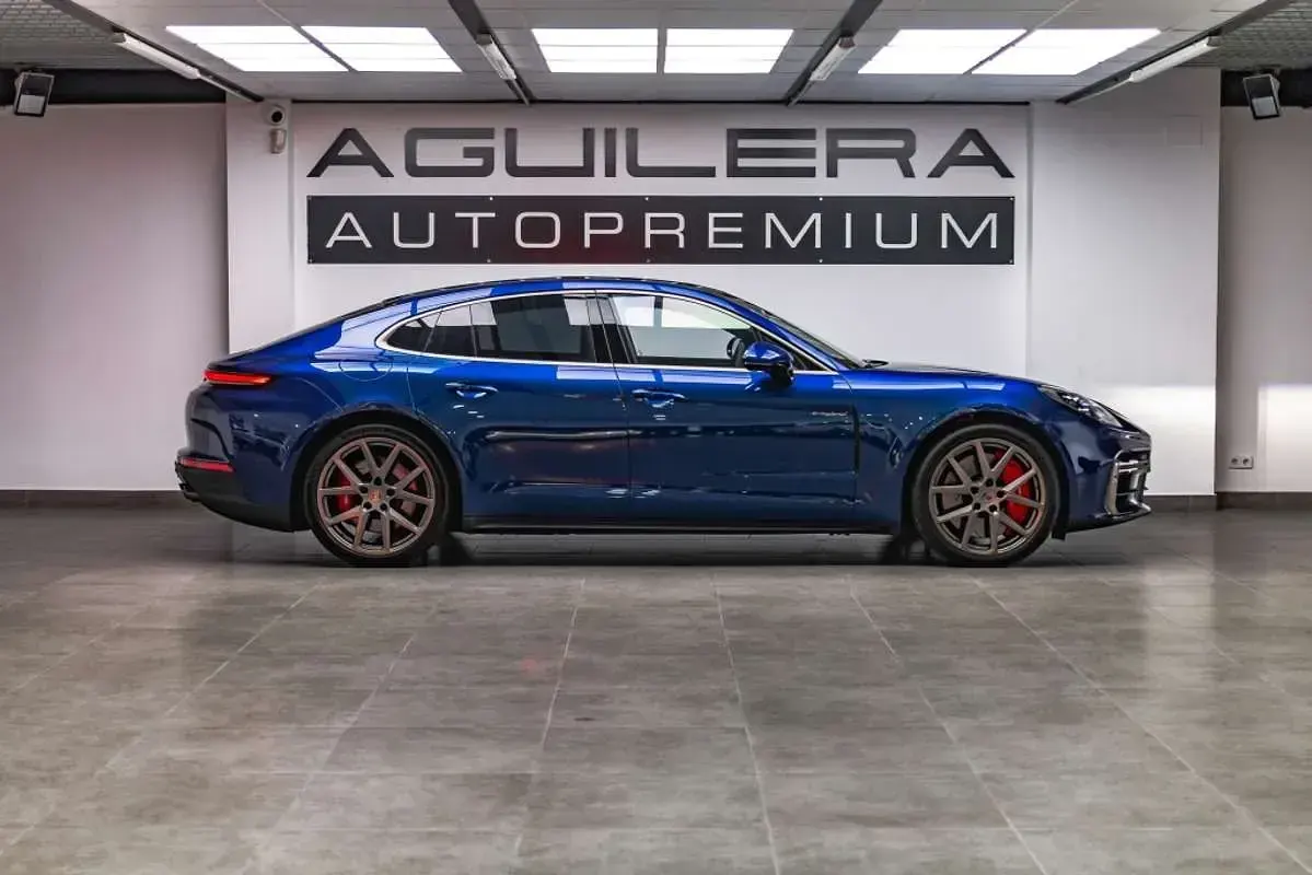 Usado Porsche Panamera Turbo E-Hybrid 680 CV (500 kW) 2025 Azul Utilitario
