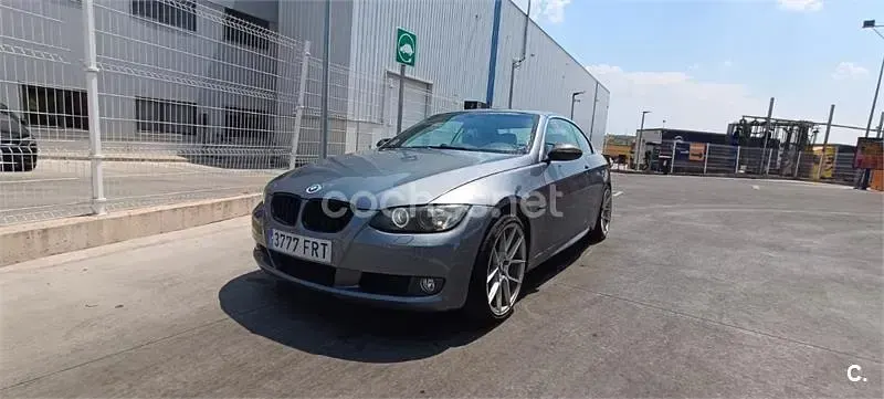 Usado BMW 330 Cabriolet 231 CV (169 kW) 2007 Gris / plata Descapotable