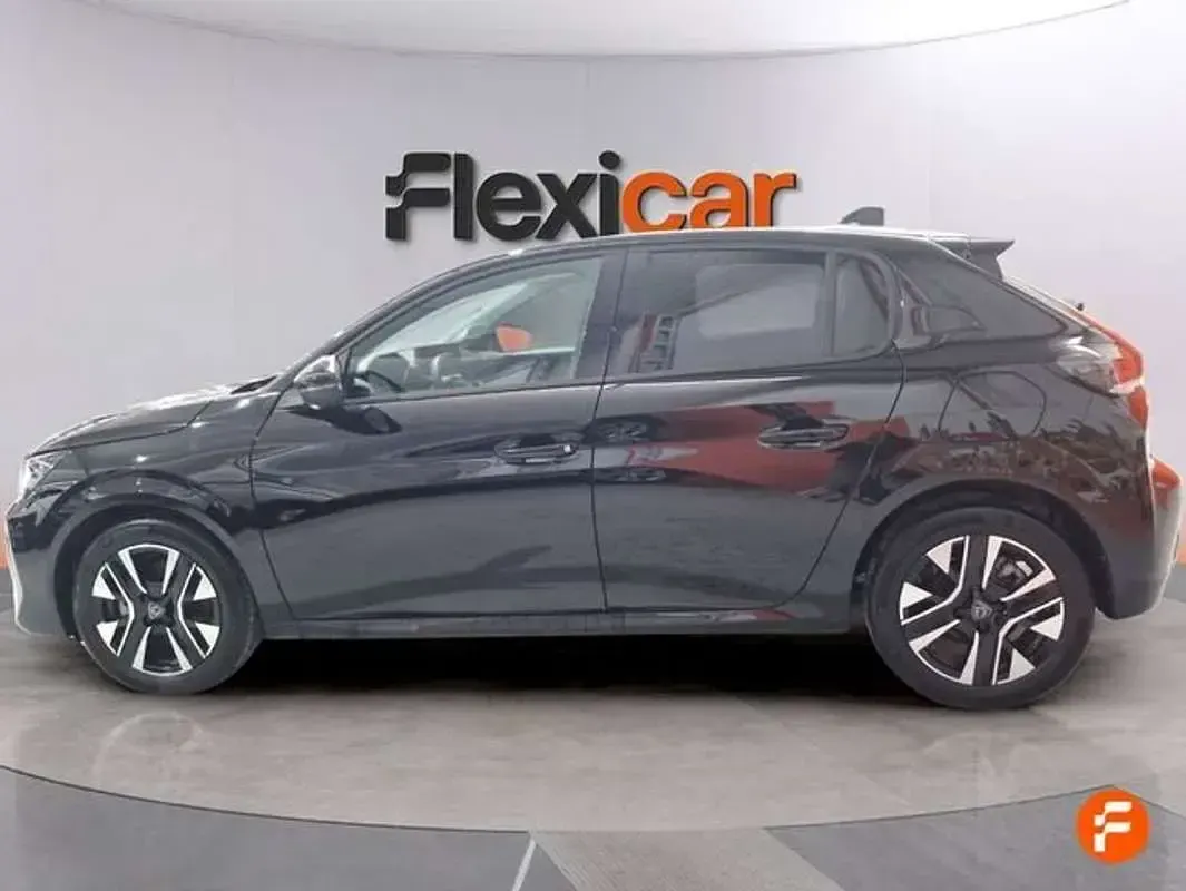 Usado Peugeot 208 Allure 101 CV (74 kW) 2025 Negro Utilitario