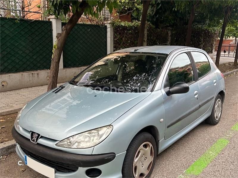 Gris / plata Usado 2003 Peugeot 206 Berlina | 1900 € (Precio justo) - Imagen 1/4