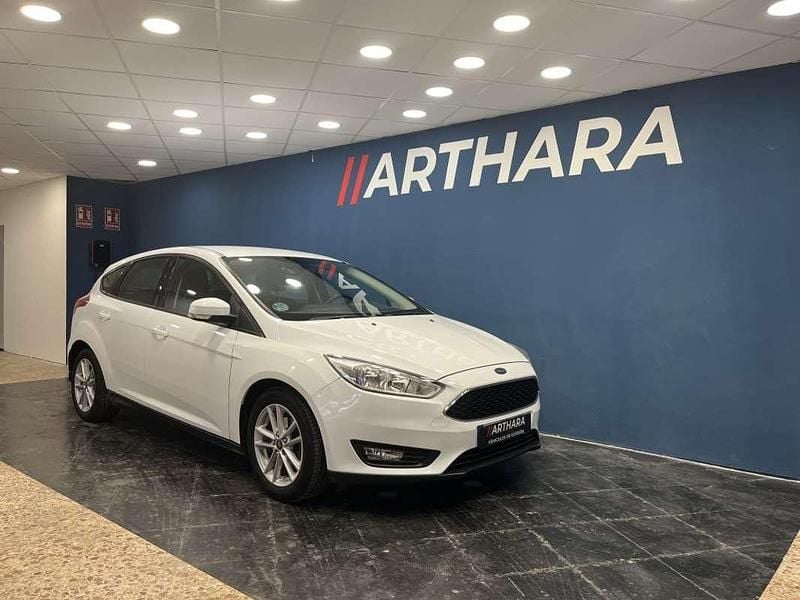 Blanco Usado 2017 Ford Focus Business Edition Utilitario | 9000 € (Buen precio) - Imagen 1/4