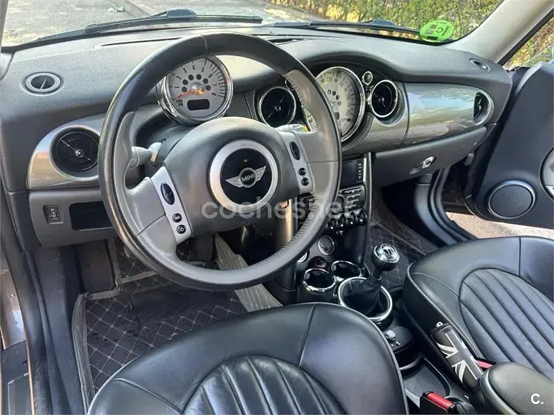 Usado Mini Cooper 116 CV (85 kW) 2006 Gris / plata Utilitario