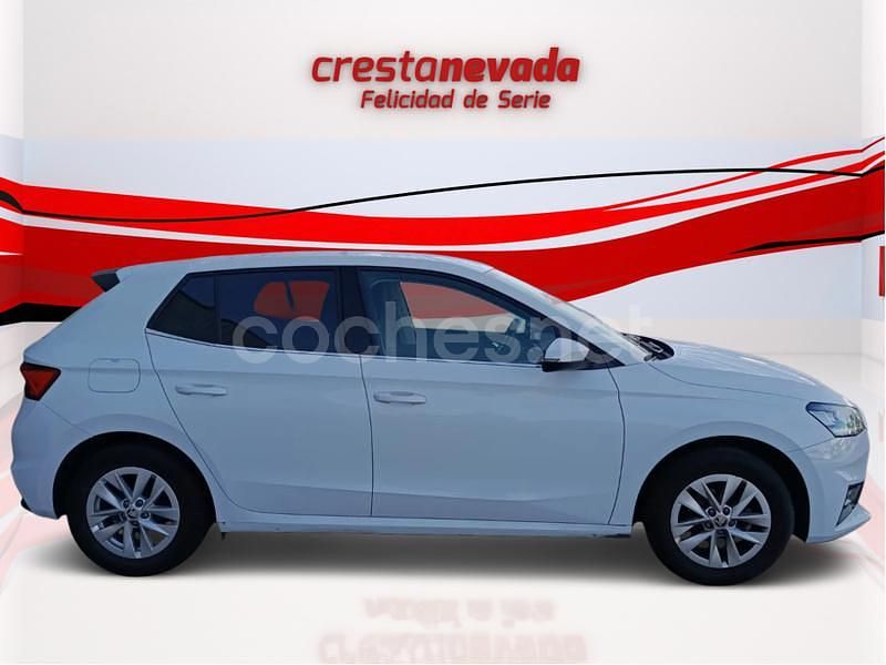 Usado Skoda Fabia Essence 80 CV (58 kW) 2024 Blanco Berlina