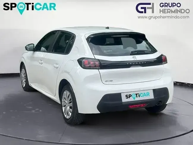 Usado Peugeot 208 Active 100 CV (73 kW) 2022 Blanco Utilitario