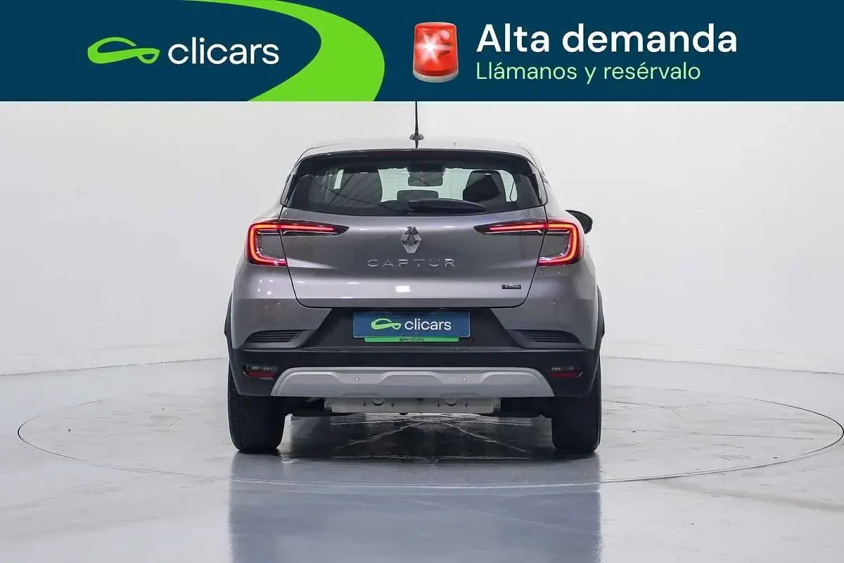 Usado Renault Captur Evolution 160 CV (117 kW) 2022 Gris SUV