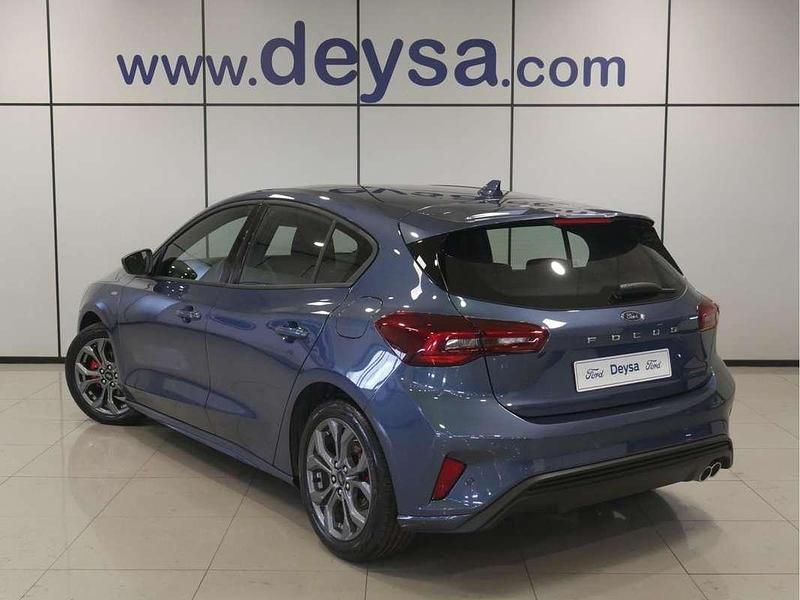 Usado Ford Focus ST-Line 125 CV (91 kW) 2025 Azul Utilitario
