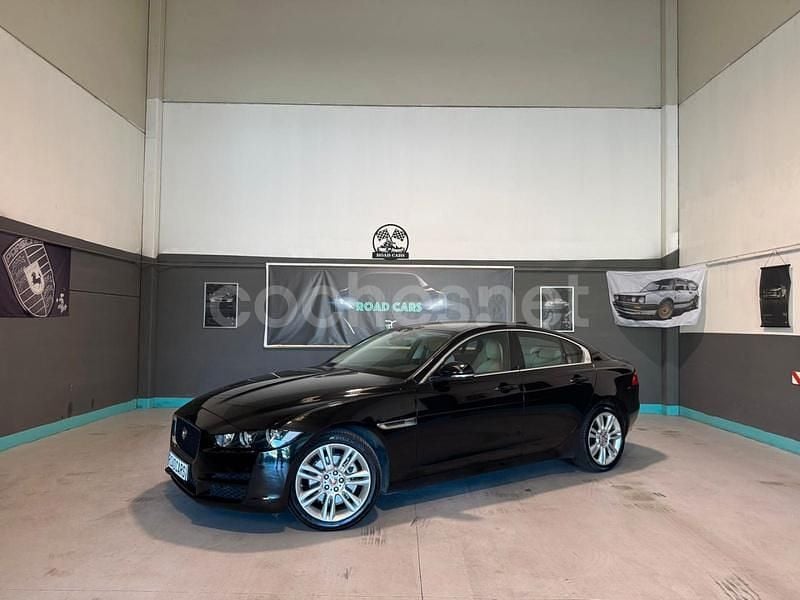 Usado Jaguar XE 180 CV (132 kW) 2019 Negro Berlina