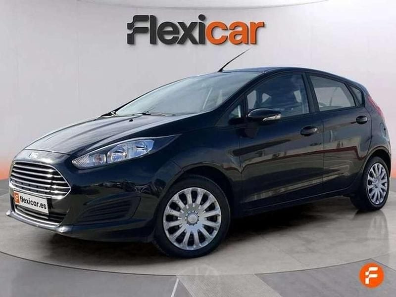 Usado Ford Fiesta Titanium 82 CV (60 kW) 2015 Negro Berlina