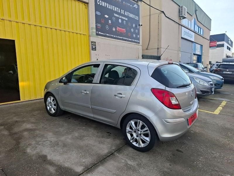 Usado Opel Corsa Enjoy 90 CV (66 kW) 2008 Gris / plata Utilitario