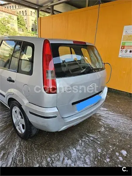 Usado Ford Fusion 100 CV (73 kW) 2002 Gris / plata Utilitario