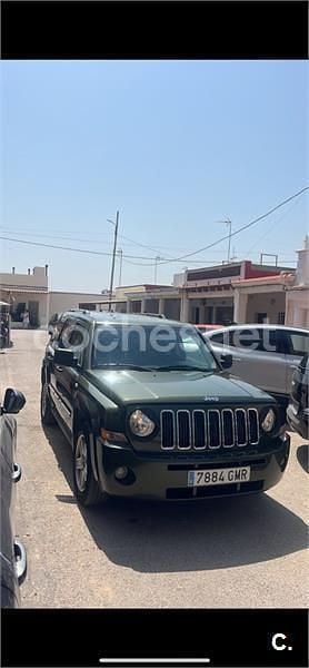 Usado Jeep Patriot Limited 140 CV (102 kW) 2007 Verde SUV