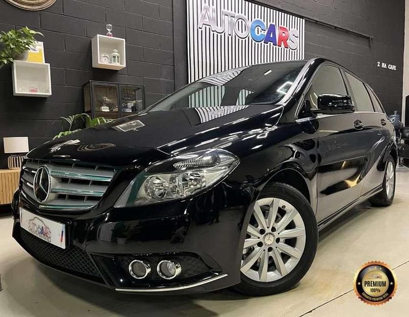 Negro Usado 2013 Mercedes B180 Monovolumen | 14.900 € (Precio justo) - Imagen 1/4