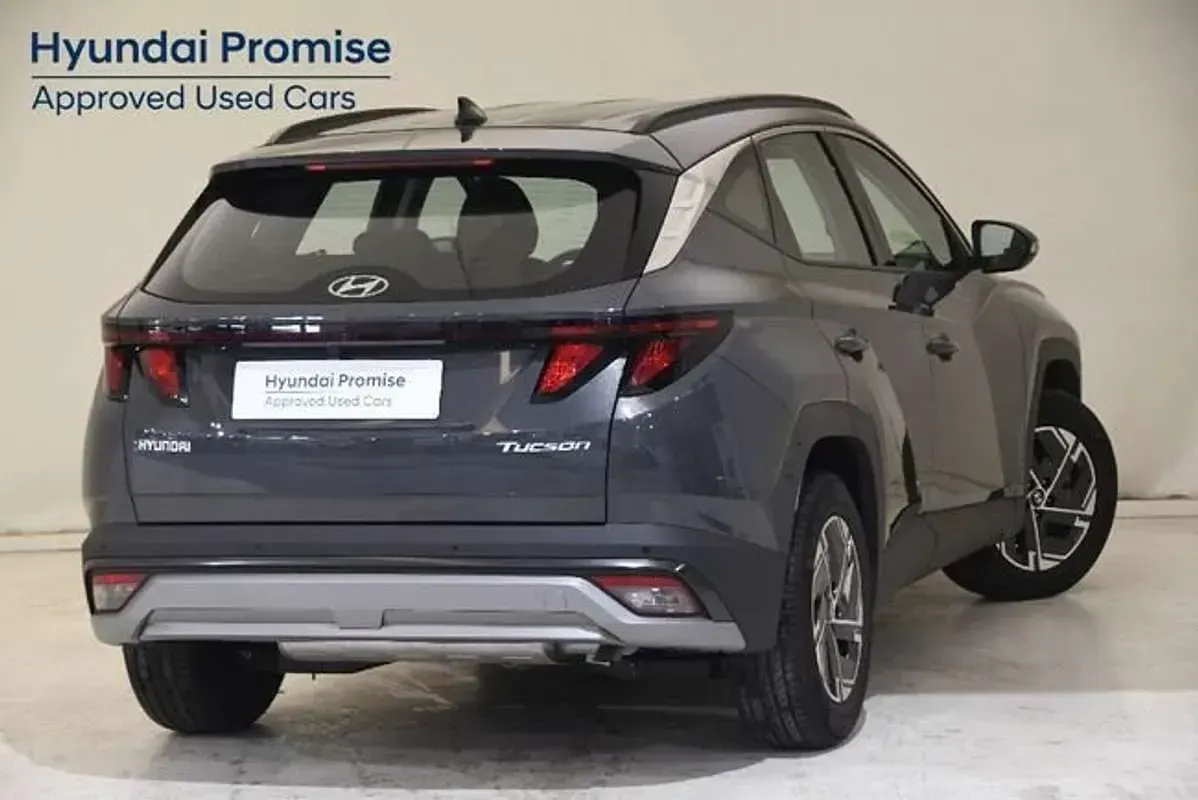 Usado Hyundai Tucson 160 CV (117 kW) 2025 Gris SUV