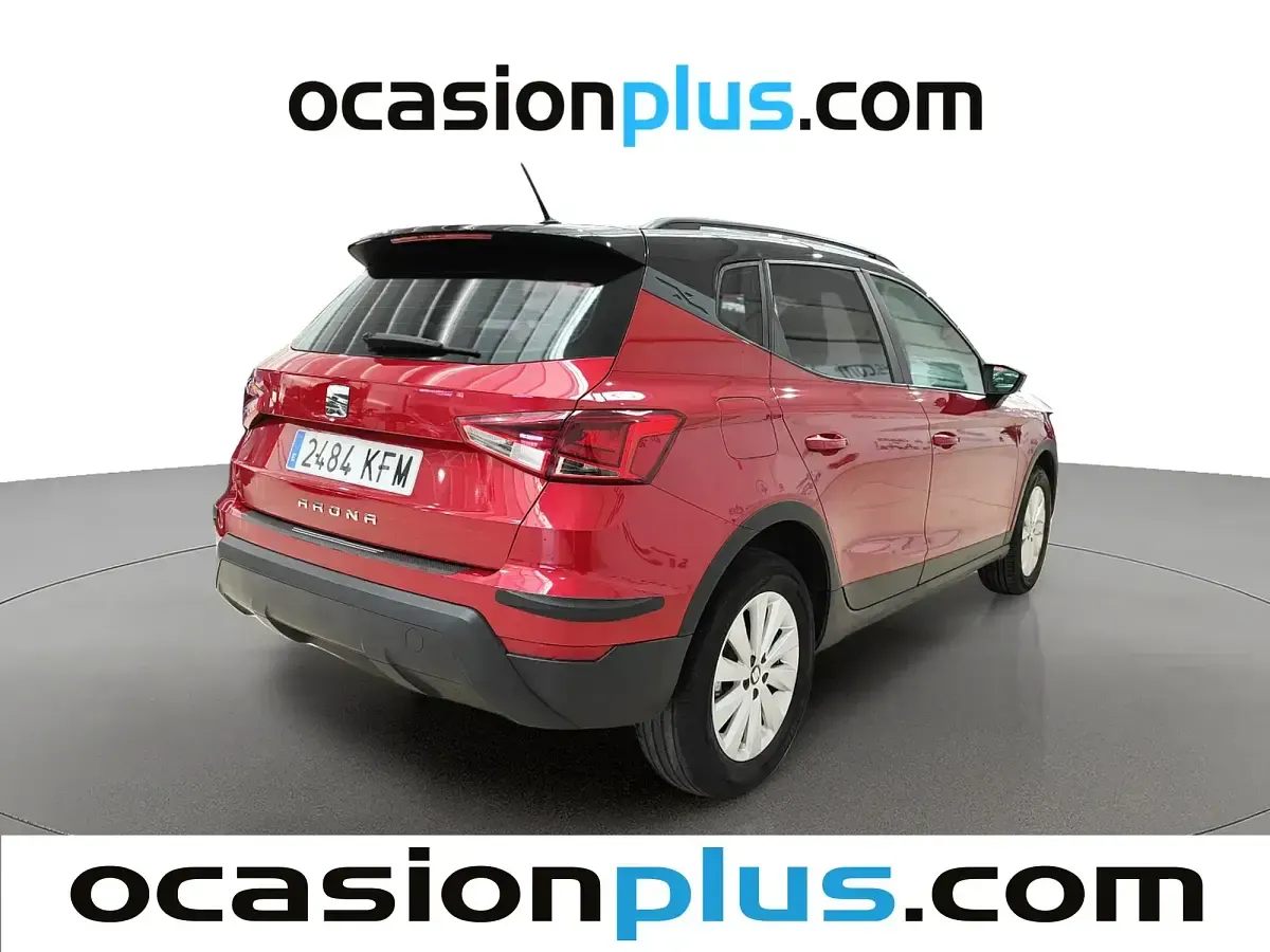 Usado Seat Arona Ecomotive 115 CV (84 kW) 2017 Rojo SUV