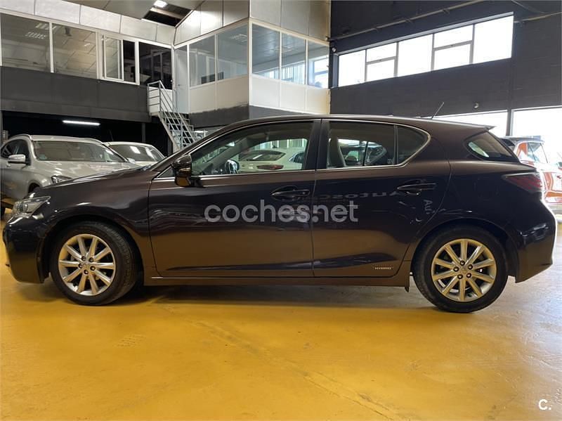 Usado Lexus CT200h 136 CV (100 kW) 2012 Granate Berlina
