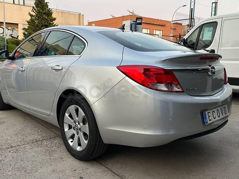 Usado Opel Insignia Selective 130 CV (95 kW) 2013 Gris / plata Berlina