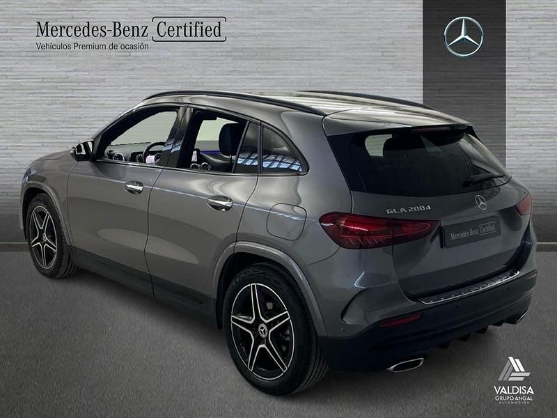 Usado Mercedes GLA200 AMG line 150 CV (110 kW) 2025 Gris SUV