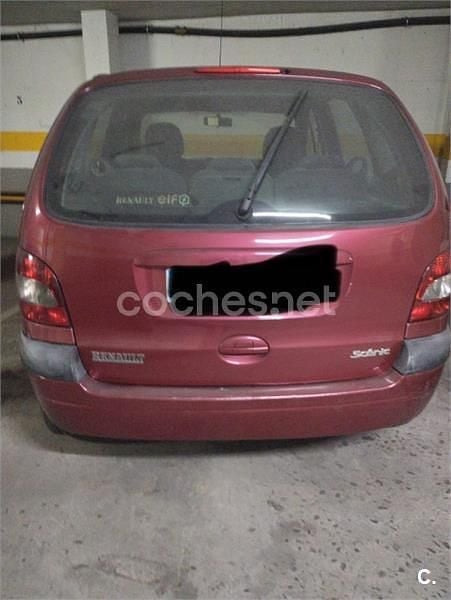 Rojo Usado 2003 Renault Scénic Dynamique Monovolumen | 1800 € (Buen precio) - Imagen 1/1