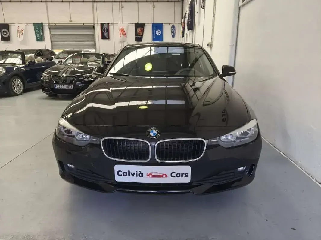 Usado BMW 316 Sport Line 136 CV (100 kW) 2015 Negro Familiar