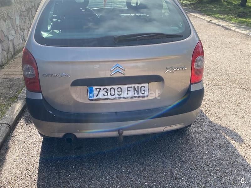 Usado Citroën Xsara Picasso 92 CV (67 kW) 2007 Beige Monovolumen