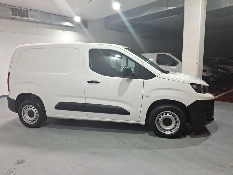 Usado Peugeot Partner 98 CV (72 kW) 2022 Blanco Monovolumen