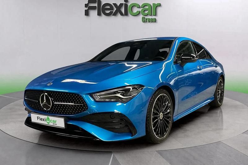 Usado Mercedes CLA220 190 CV (139 kW) 2025 Azul Berlina