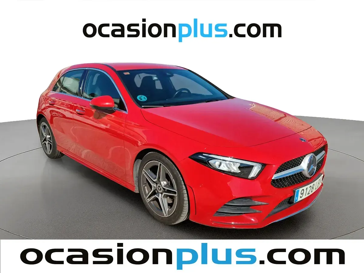 Usado Mercedes A180 AMG 116 CV (85 kW) 2019 Rojo Utilitario