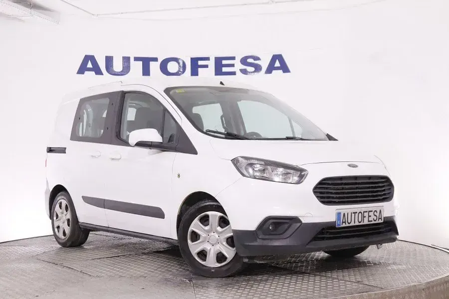 Usado Ford Transit 100 CV (73 kW) 2019 Blanco Familiar