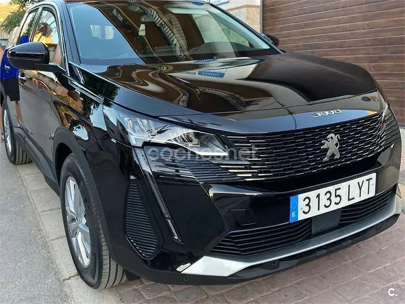 Usado Peugeot 3008 Active 130 CV (95 kW) 2022 Negro SUV