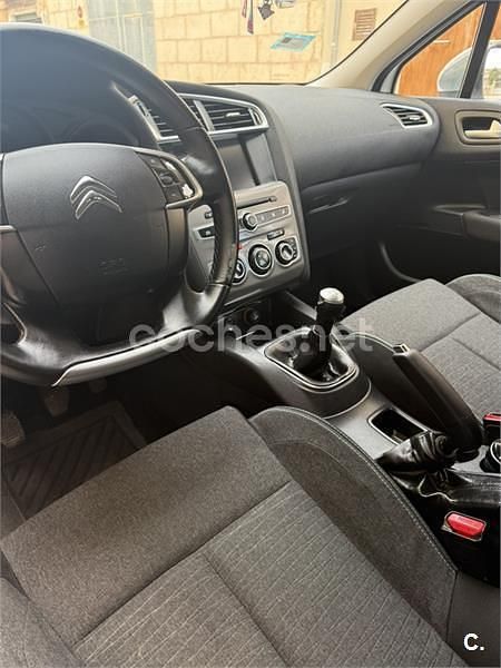 Begagnad Citroën C4 Feel 110 HK (80 kW) 2016 Vit Sedan