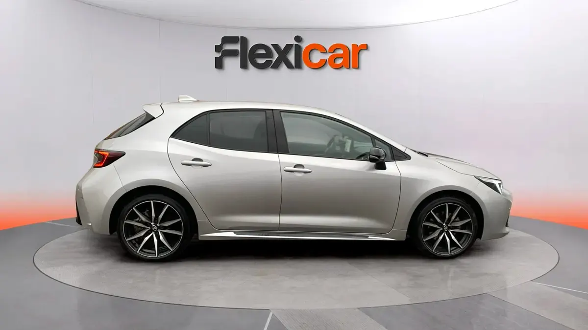Usado Toyota Corolla Sport 196 CV (144 kW) 2024 Gris Utilitario