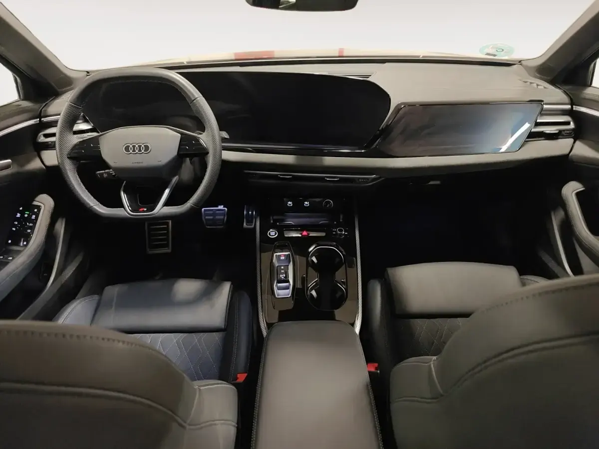 Usado Audi A5 S-Line 204 CV (150 kW) 2025 Negro