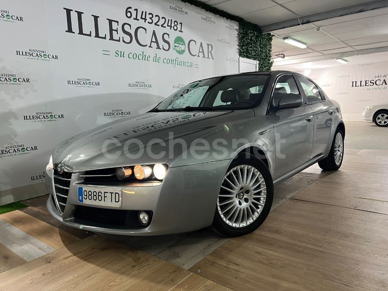 Gris / plata Usado 2007 Alfa Romeo 159 Distinctive Berlina | 7499 € (Precio justo) - Imagen 1/4