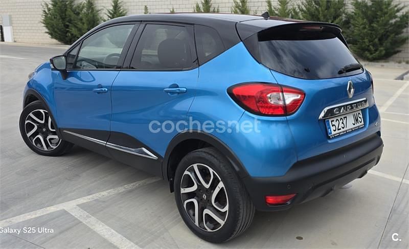 Usado Renault Captur Zen 90 CV (66 kW) 2016 Azul SUV