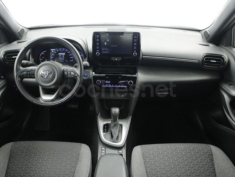 Usado Toyota Yaris Cross Active 116 CV (85 kW) 2022 Blanco SUV