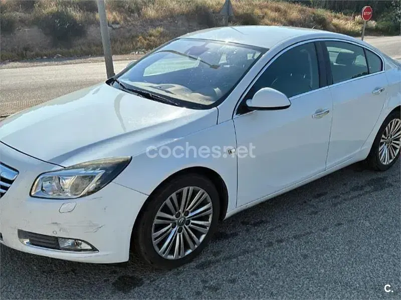 Usado Opel Insignia Cosmo 160 CV (117 kW) 2012 Blanco Berlina
