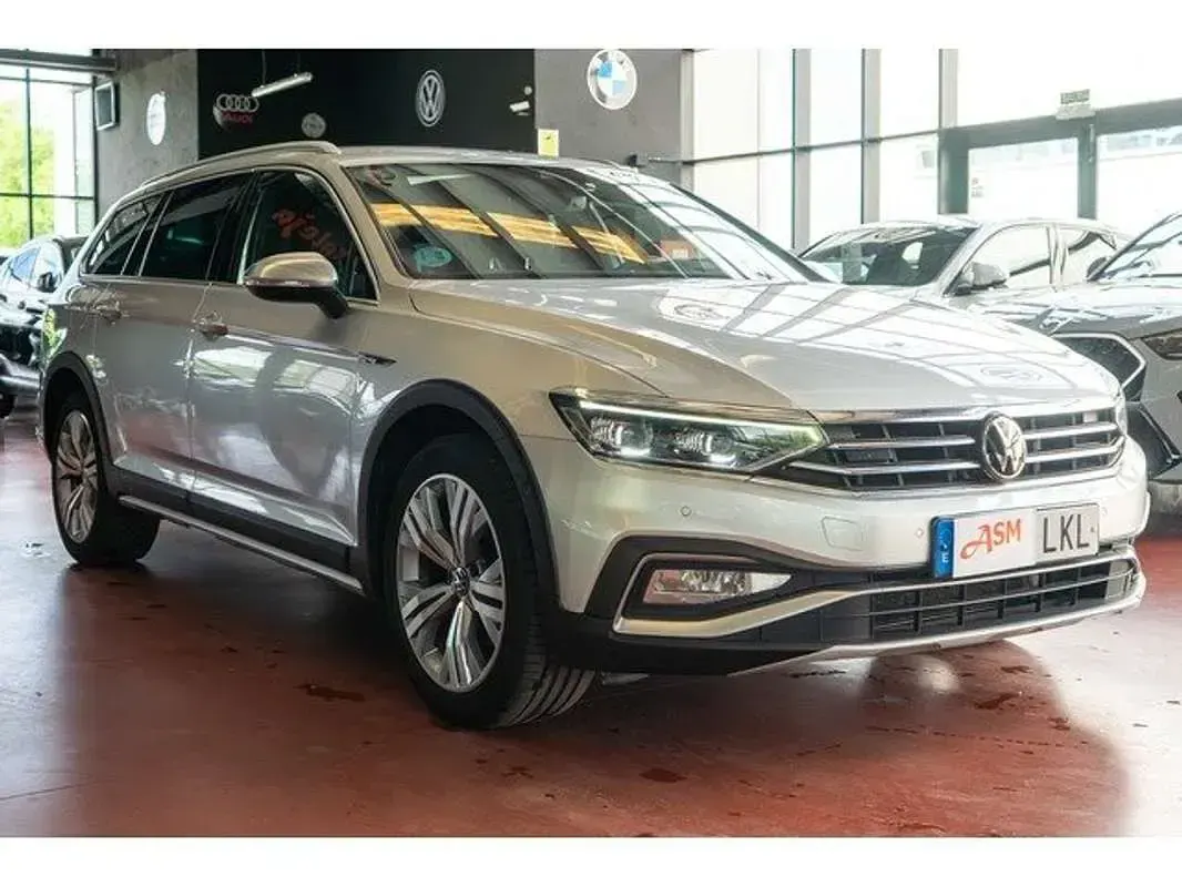 Usado VW Passat Alltrack 190 CV (139 kW) 2020 Gris Familiar